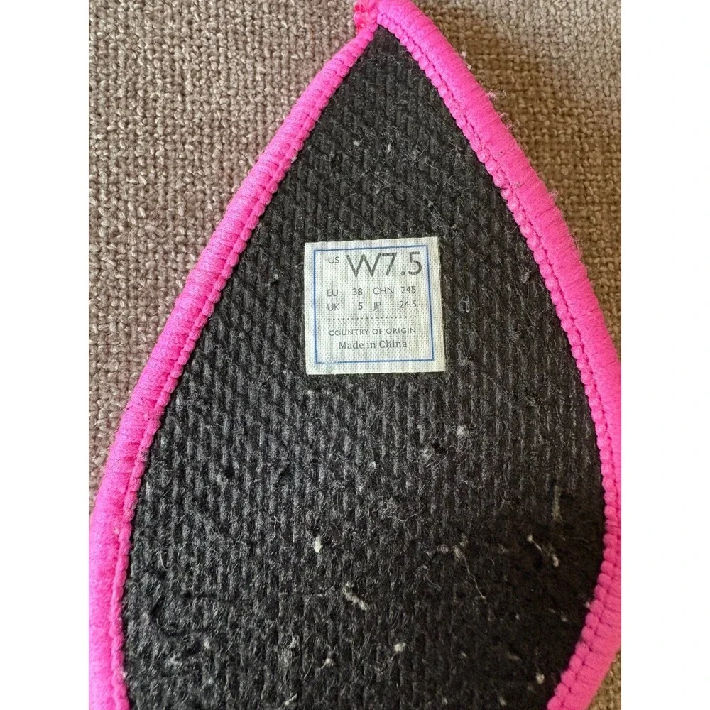 Rothys The Point Flats in bright fushia dragon fruit tortoiseshell size 7.5
